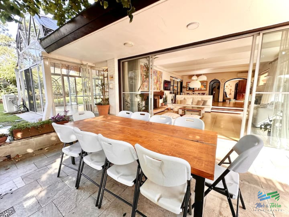 Casa ID.4615 - Mansión 7 dormitorios en Lugano Punta del Este