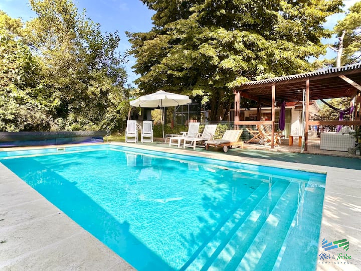 Casa ID.4615 - Mansión 7 dormitorios en Lugano Punta del Este