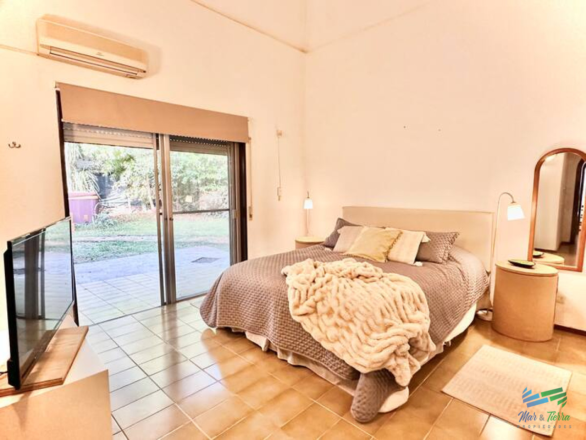 Casa ID.4615 - Mansión 7 dormitorios en Lugano Punta del Este