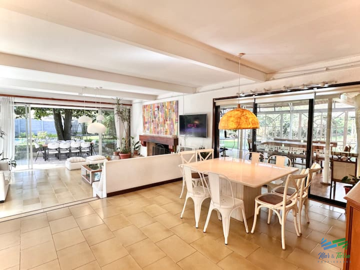 Casa ID.4615 - Mansión 7 dormitorios en Lugano Punta del Este