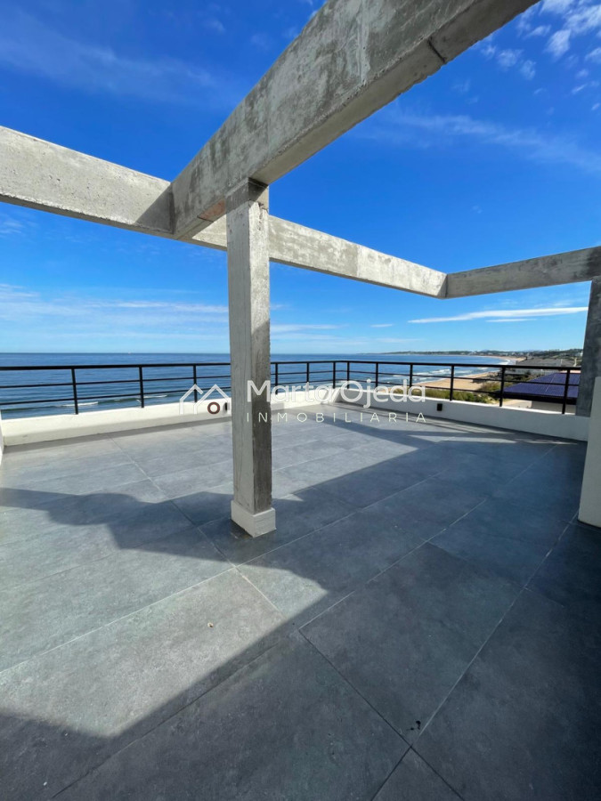 Apartamento ID.41546 - Primera Línea en Playa Mansa a estrenar 2 Dormitorios con Azotea de Uso Exclusivo