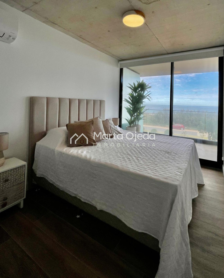 Apartamento ID.41546 - Primera Línea en Playa Mansa a estrenar 2 Dormitorios con Azotea de Uso Exclusivo