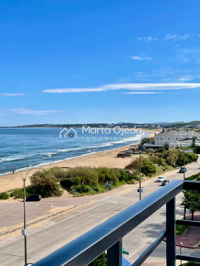 Apartamento ID.41546 - Primera Línea en Playa Mansa a estrenar 2 Dormitorios con Azotea de Uso Exclusivo