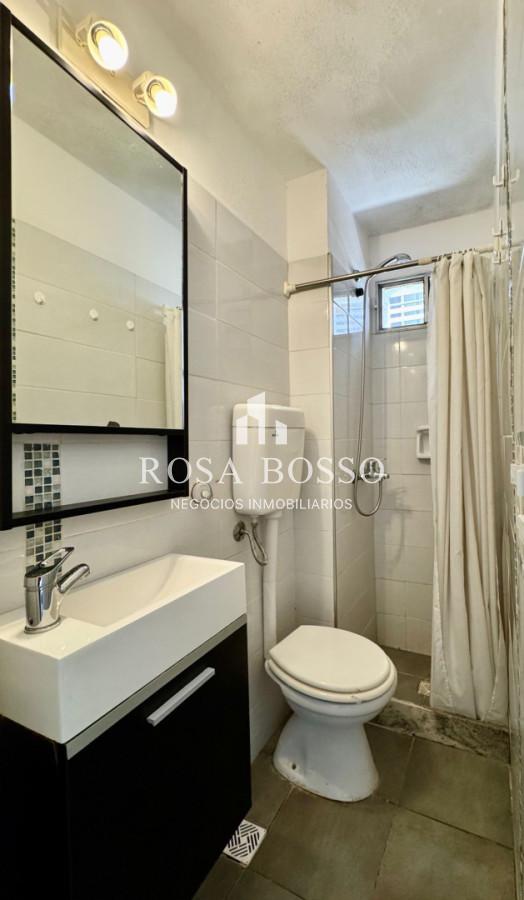 Apartamento ID.9864 - Oportunidad 2 dormitorios con balcón primera línea Playa Mansa 