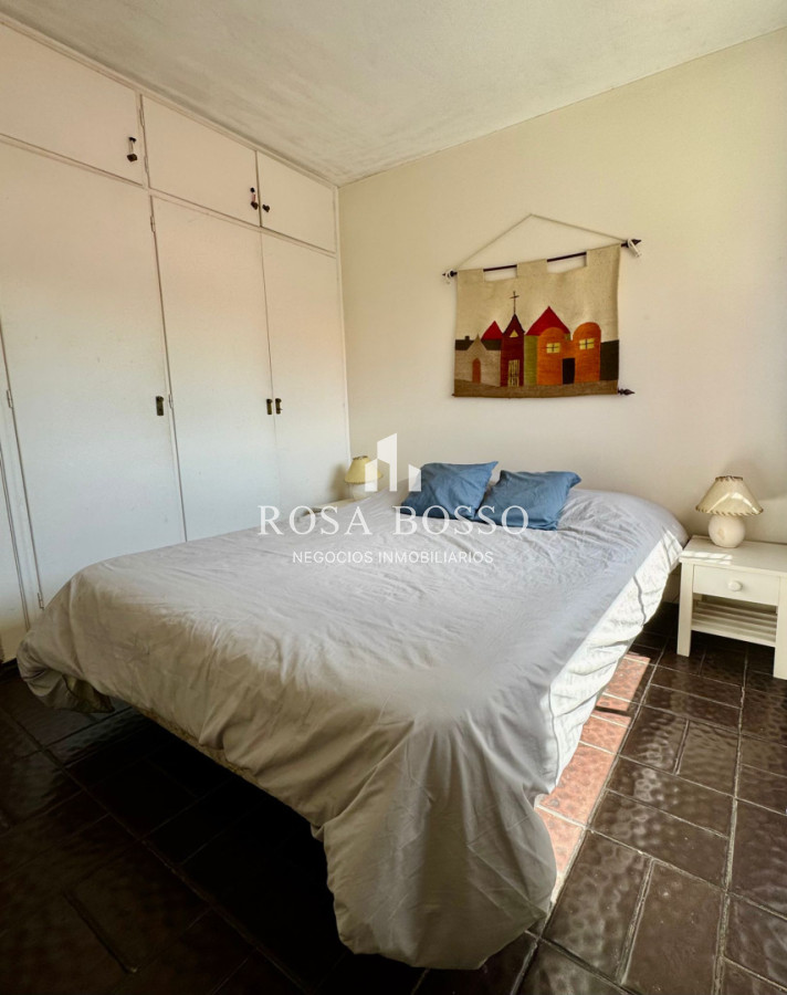 Apartamento ID.9864 - Oportunidad 2 dormitorios con balcón primera línea Playa Mansa 