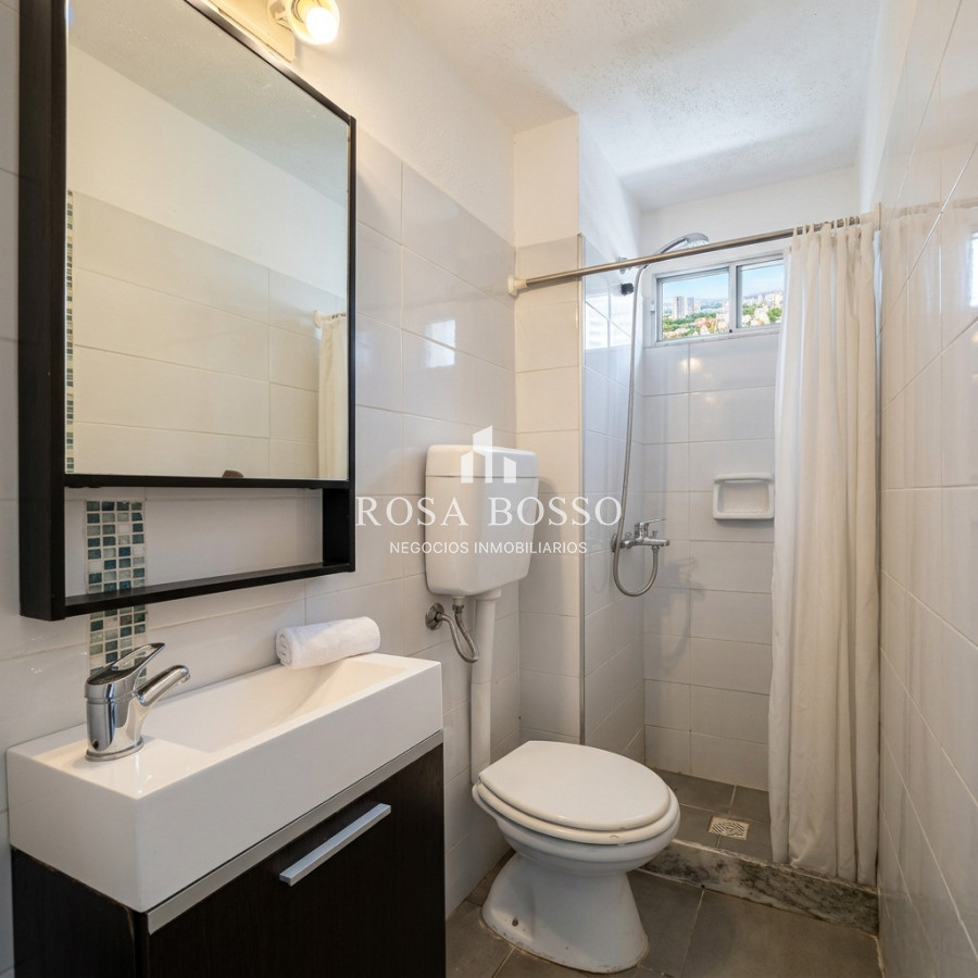 Apartamento ID.9864 - Oportunidad 2 dormitorios con balcón primera línea Playa Mansa 