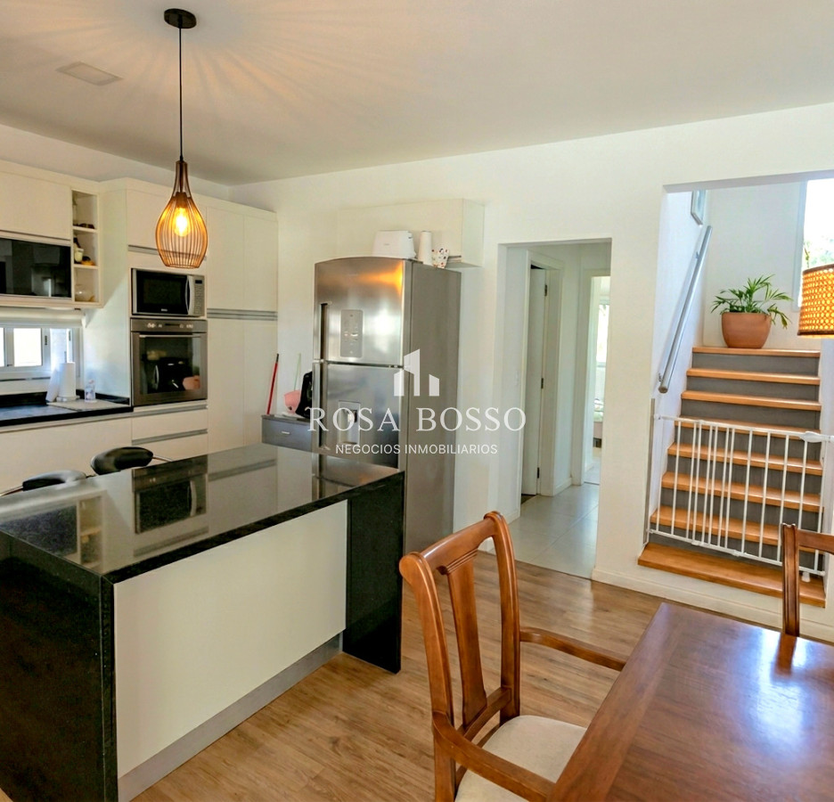 Apartamento ID.9878 - Casa moderna de 3 dormitorios estilo minimalista cercana al mar Playa Mansa Punta del Este