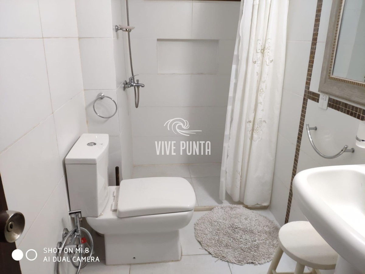 Casa ID.386 - Casa de 4 dormitorios y dependencia Pinares