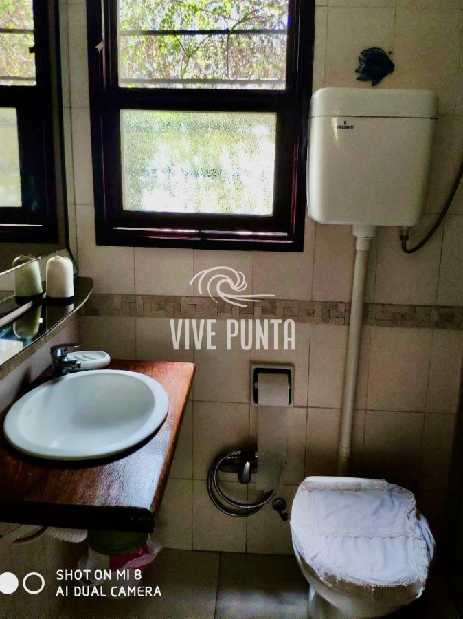 Casa ID.386 - Casa de 4 dormitorios y dependencia Pinares
