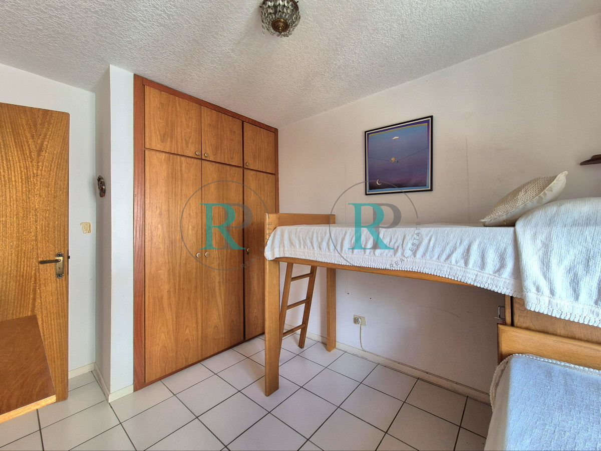Apartamento ID.2403 - Apartamento 2 Dormitorios 2 baños terraza y garage a metros del mar en Playa Mansa Punta del Este