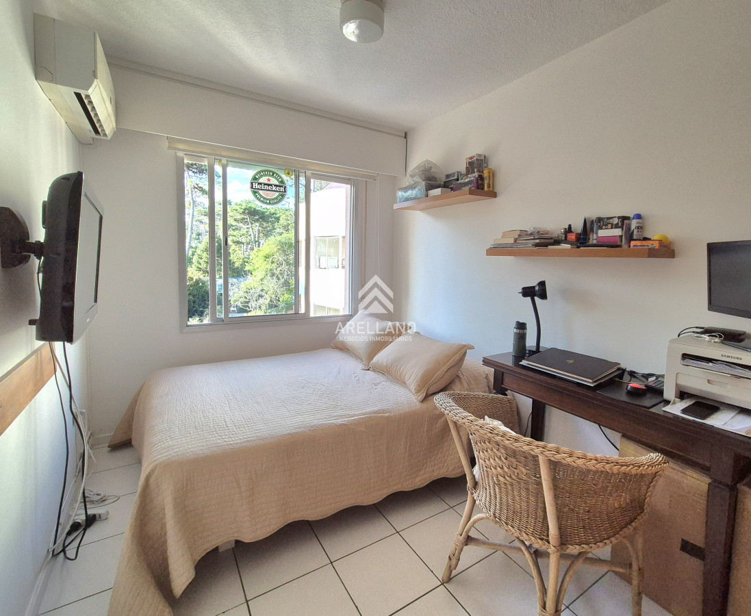 Apartamento ID.2510 - Venta Penthouse con barbacoa de uso exclusivo Playa Mansa Punta del Este