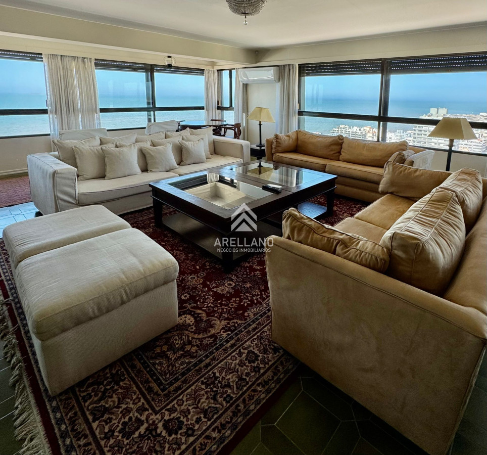 Apartamento ID.6115 - Venta Apartamento 4 dormitorios en península con excelente vista al mar 