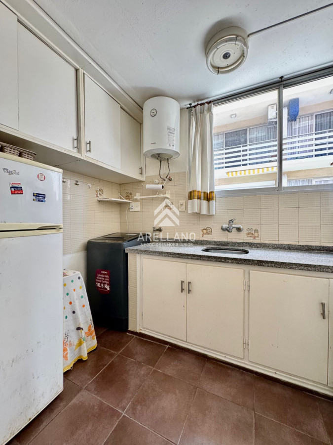 Apartamento ID.6079 - Oportunidad 2 dormitorios con balcón primera línea Playa Mansa 