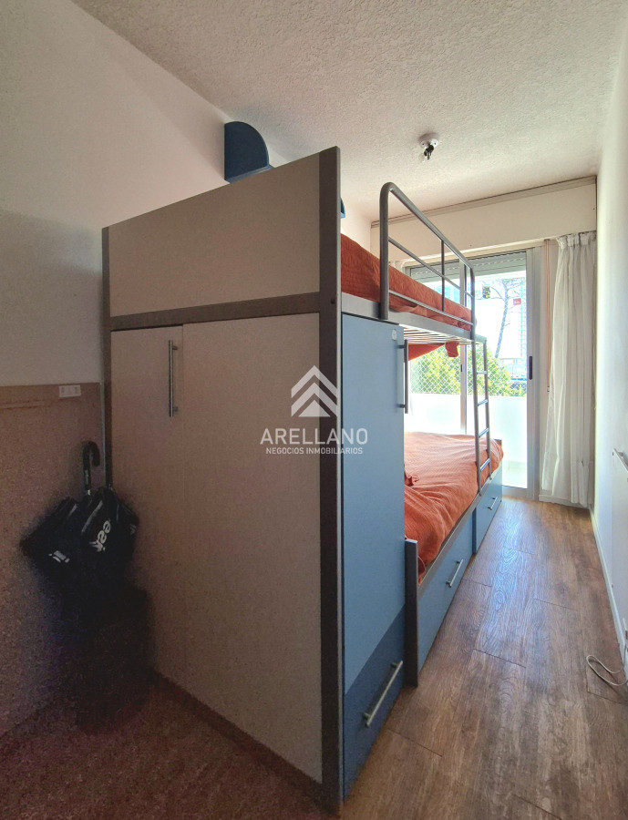Apartamento ID.4885 - Penthouse 3 dormitorios barbacoa uso exclusivo garage piscina Playa Mansa Punta del Este