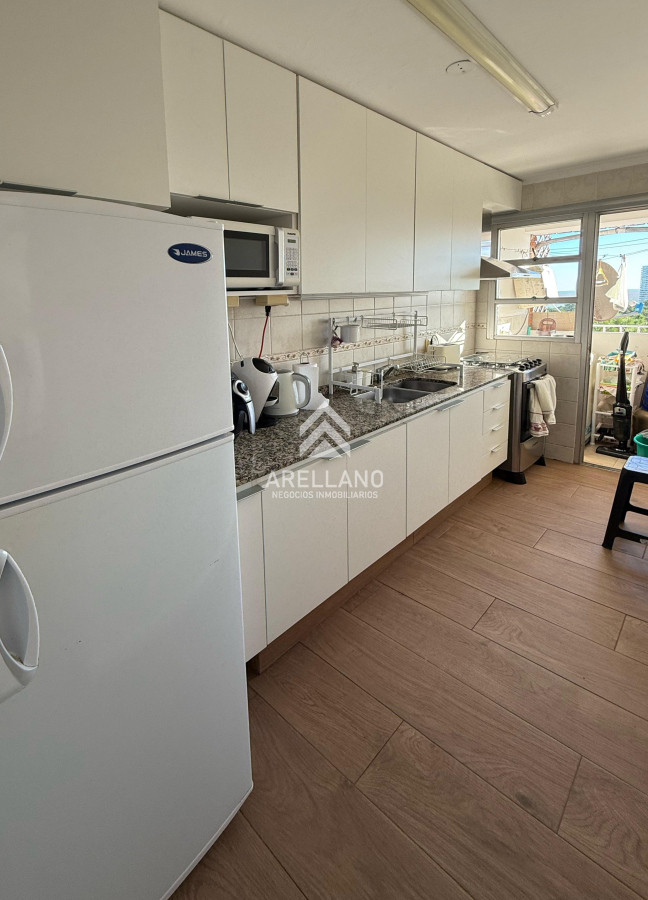 Apartamento ID.4545 - Venta apartamento 2 dormitorios con vista al mar Playa Mansa , Punta del Este 