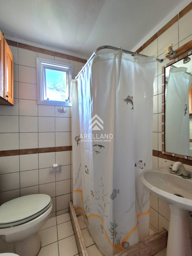 Apartamento ID.4885 - Penthouse 3 dormitorios barbacoa uso exclusivo garage piscina Playa Mansa Punta del Este