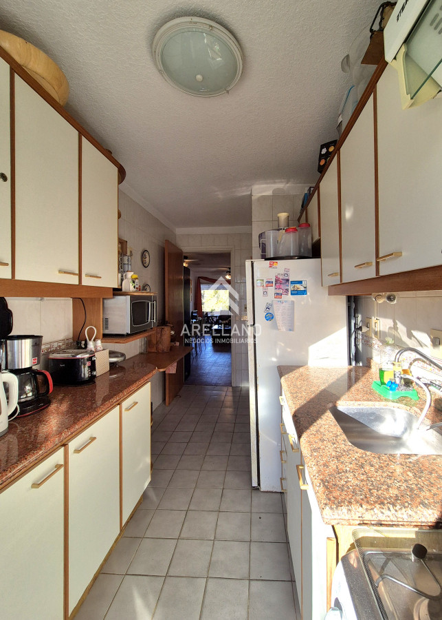Apartamento ID.4885 - Penthouse 3 dormitorios barbacoa uso exclusivo garage piscina Playa Mansa Punta del Este