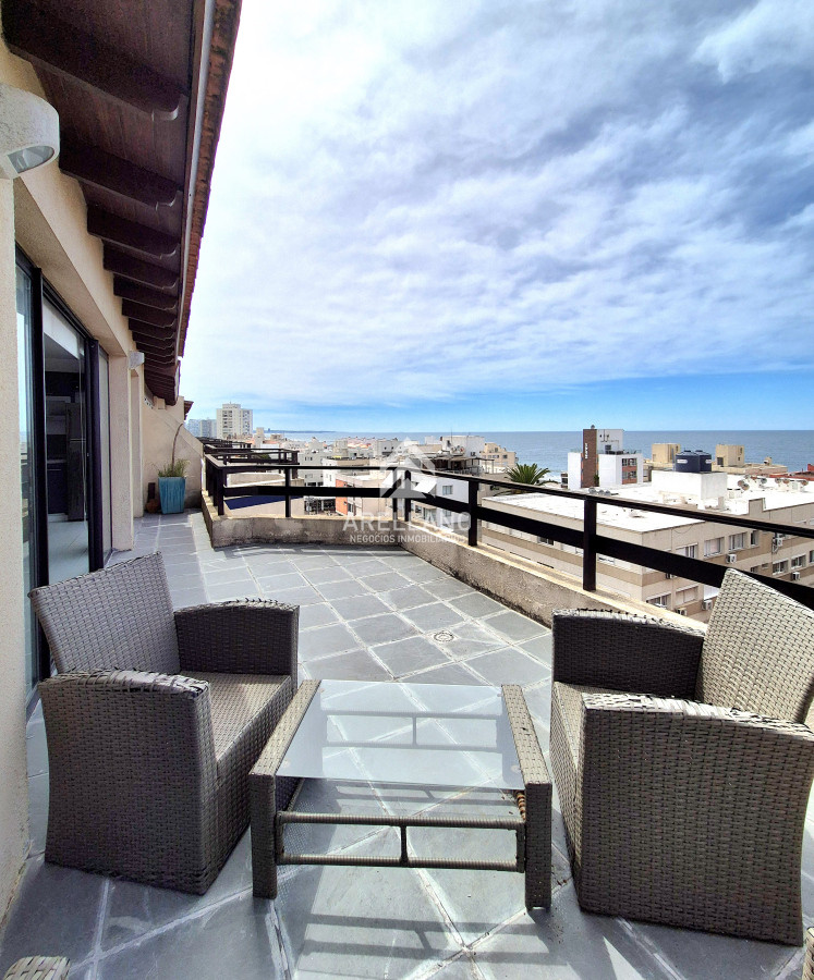 Apartamento ID.2436 - Venta Duplex-Penthouse Península 3 dormitorios 2 baños garage