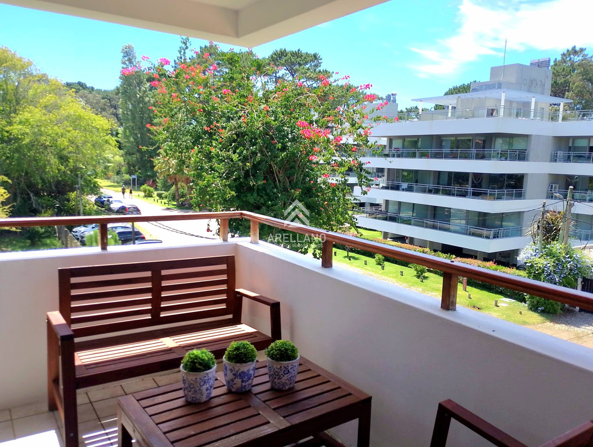 Apartamento ID.6013 - Apartamento amplio 3 dormitorios en Playa Brava garage piscina cerca del mar Punta del Este