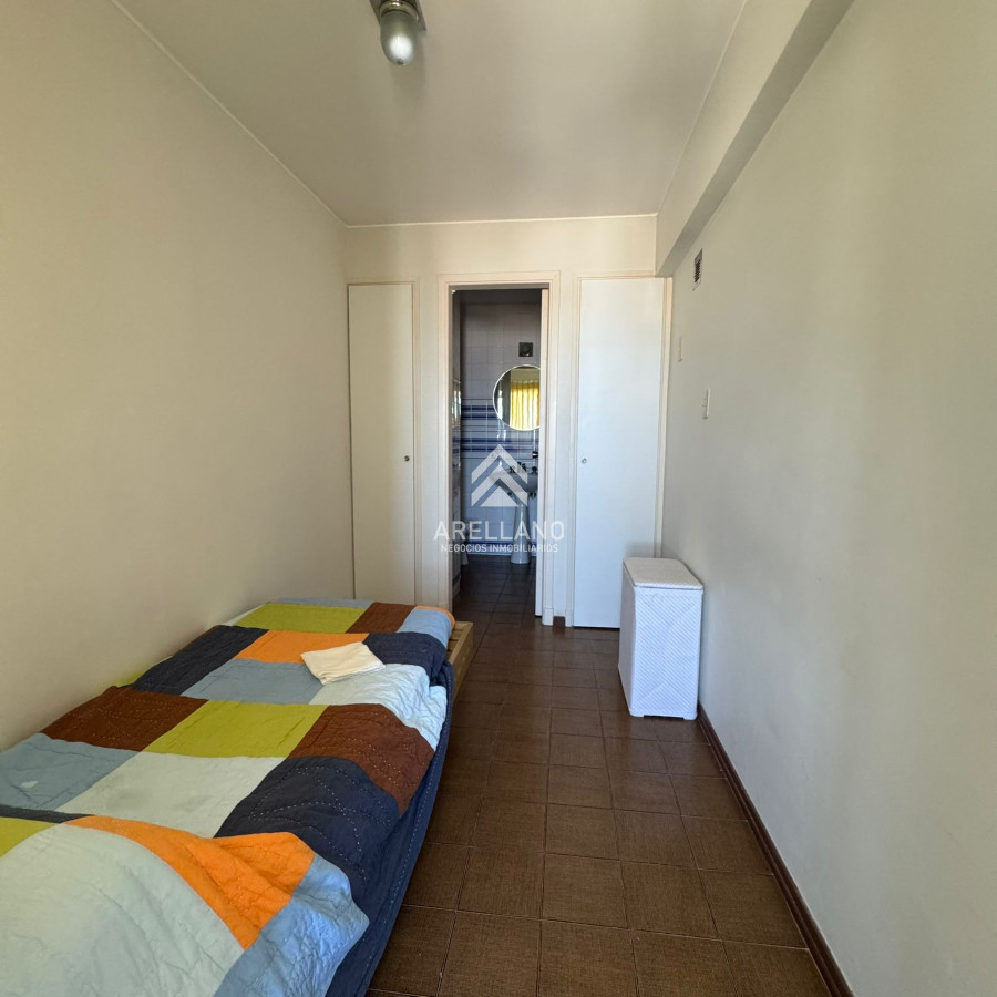Apartamento ID.6115 - Venta Apartamento 4 dormitorios en península con excelente vista al mar 