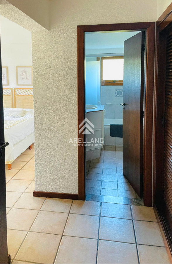 Apartamento ID.6013 - Apartamento amplio 3 dormitorios en Playa Brava garage piscina cerca del mar Punta del Este