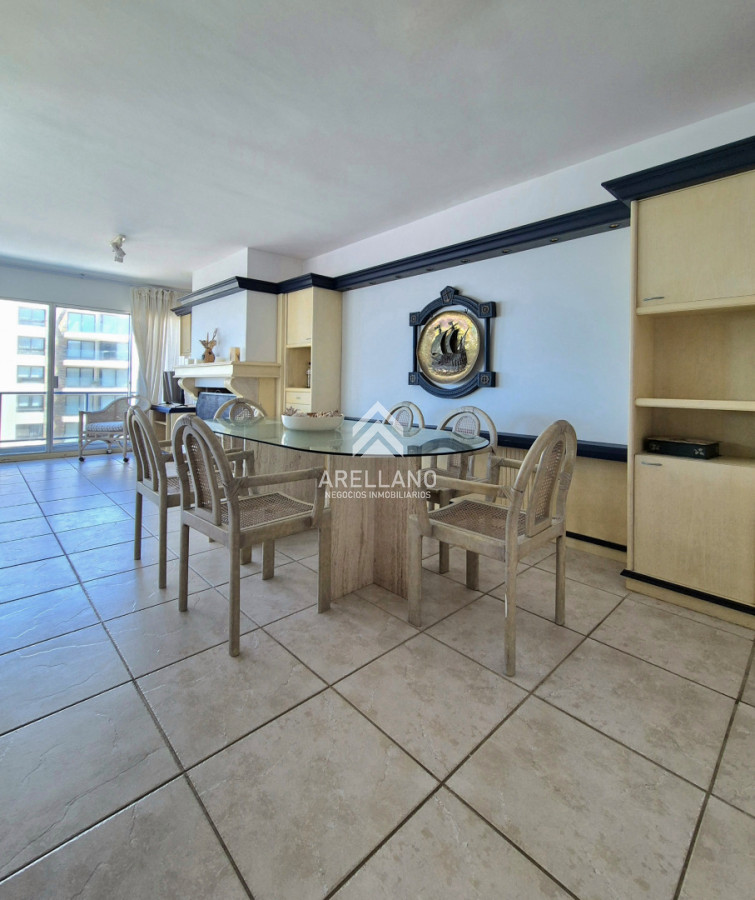 Apartamento ID.6140 - Venta apartamento 3 dormitorios y dependencia 