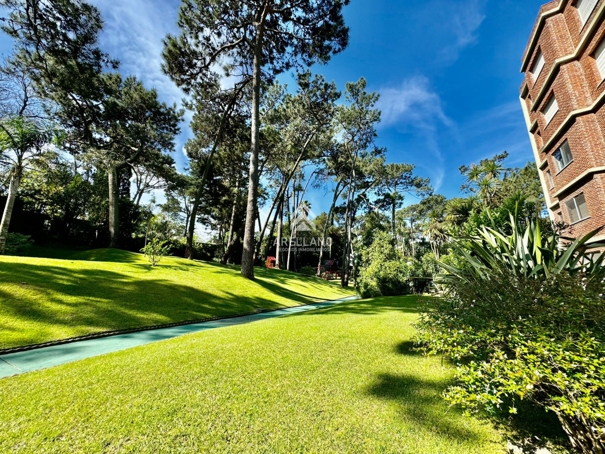 Apartamento ID.4616 - Apartamento 3 dormitorios muy lindo en excelente zona Punta del Este 