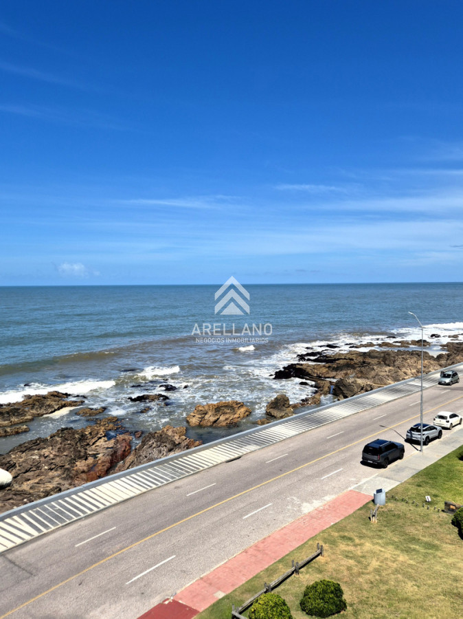 Apartamento ID.6140 - Venta apartamento 3 dormitorios y dependencia 