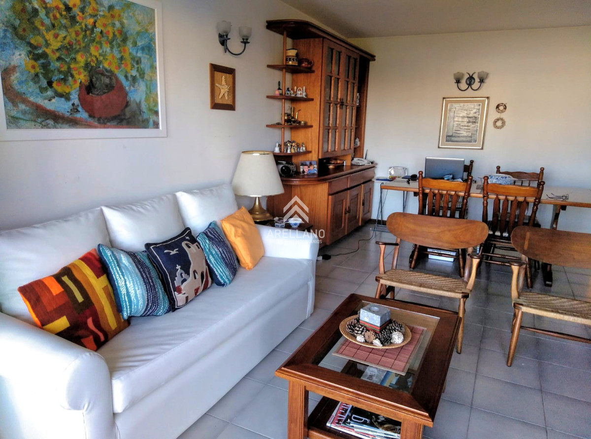 Apartamento ID.4674 - Nuda propiedad Apartamento 2 dormitorios 2 baños terraza garage vista al mar 