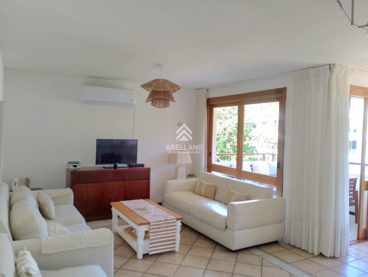 Apartamento ID.6013 - Apartamento amplio 3 dormitorios en Playa Brava garage piscina cerca del mar Punta del Este