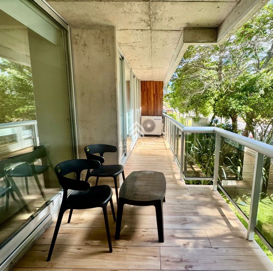 Apartamento ID.4409 - Venta apartamento 2 dormitorios Mansa Inn 