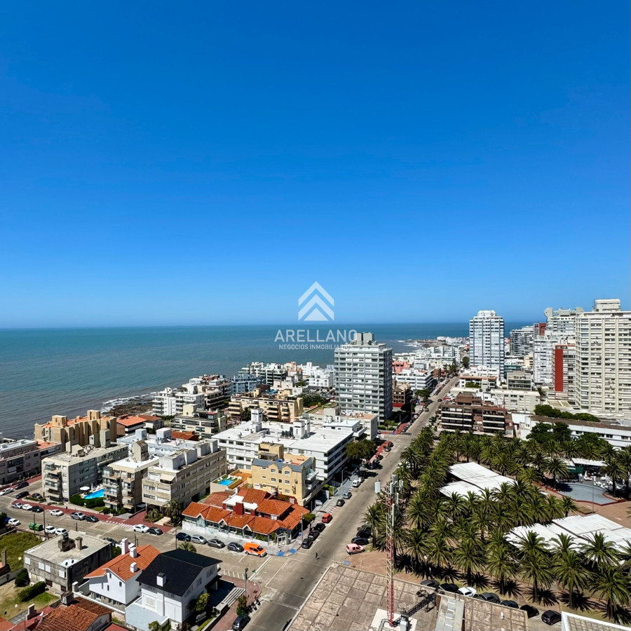 Apartamento ID.6115 - Venta Apartamento 4 dormitorios en península con excelente vista al mar 