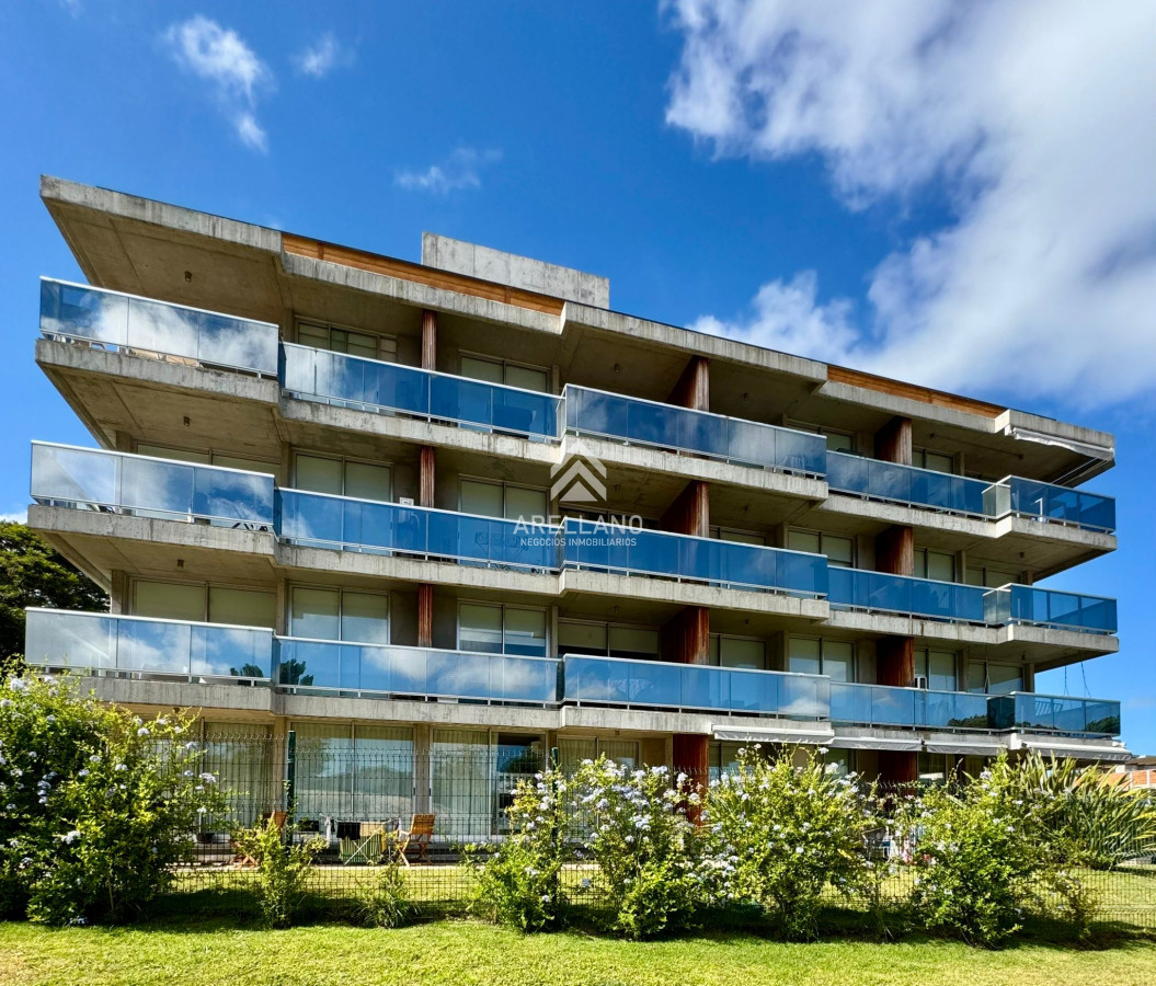 Apartamento ID.4409 - Venta apartamento 2 dormitorios Mansa Inn 