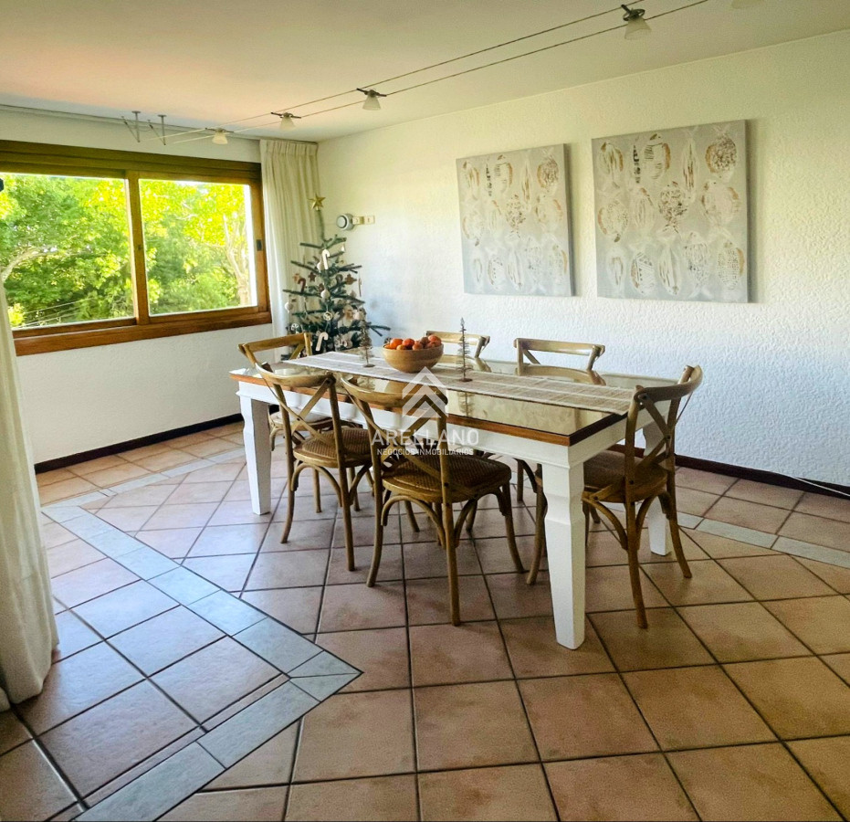 Apartamento ID.6013 - Apartamento amplio 3 dormitorios en Playa Brava garage piscina cerca del mar Punta del Este