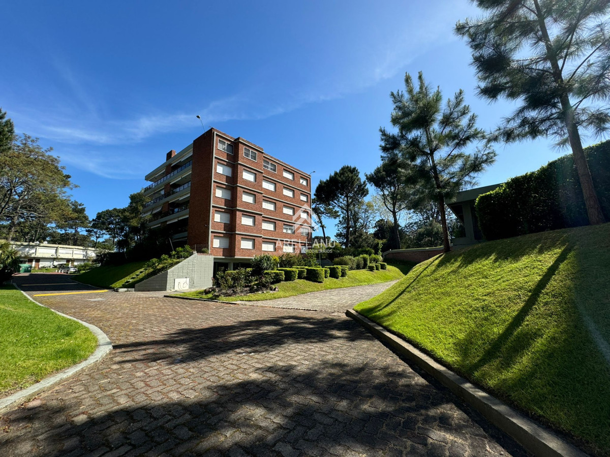 Apartamento ID.4616 - Apartamento 3 dormitorios muy lindo en excelente zona Punta del Este 