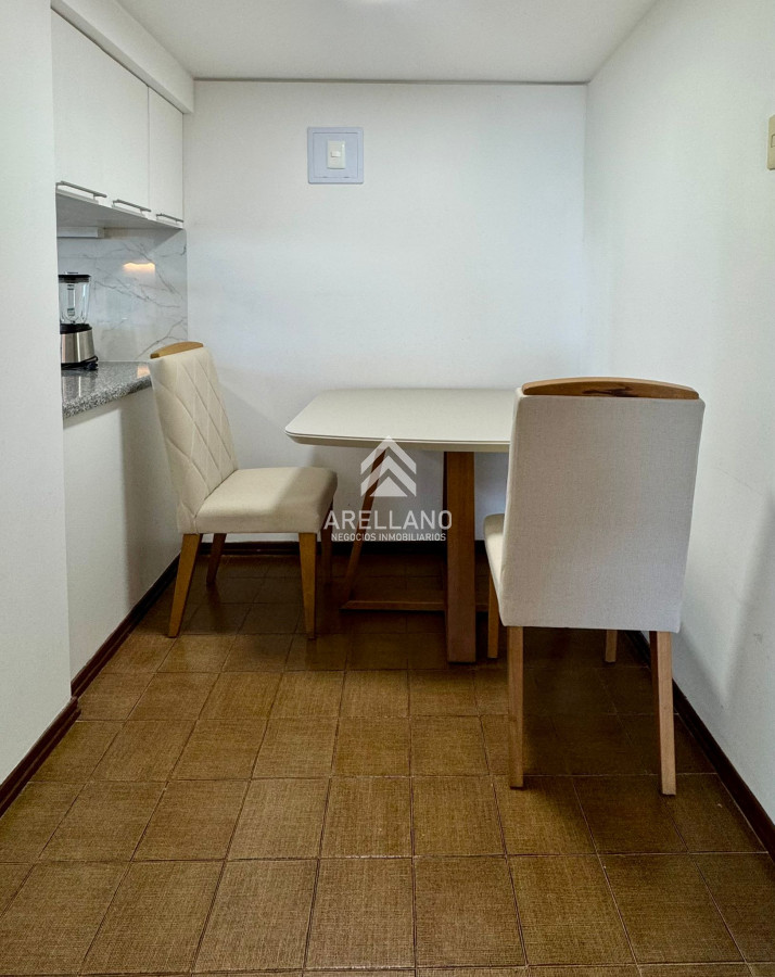 Apartamento ID.6115 - Venta Apartamento 4 dormitorios en península con excelente vista al mar 