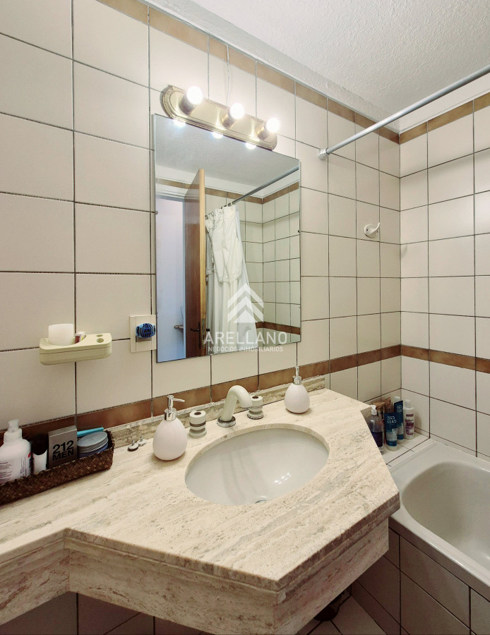 Apartamento ID.2510 - Venta Penthouse con barbacoa de uso exclusivo Playa Mansa Punta del Este