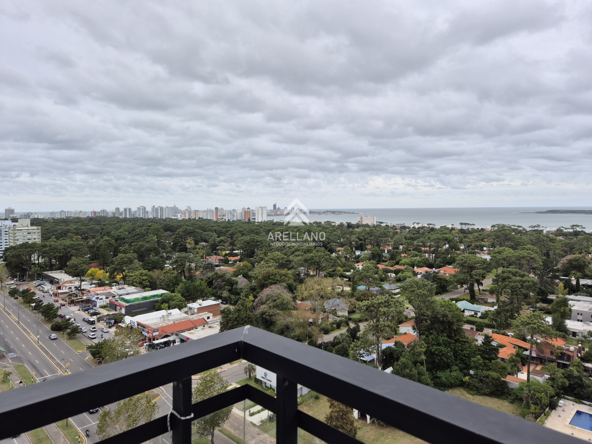 Apartamento ID.4559 - Venta apartamento moderno piso alto 3 dormitorios 2 baños terraza con vista al mar 