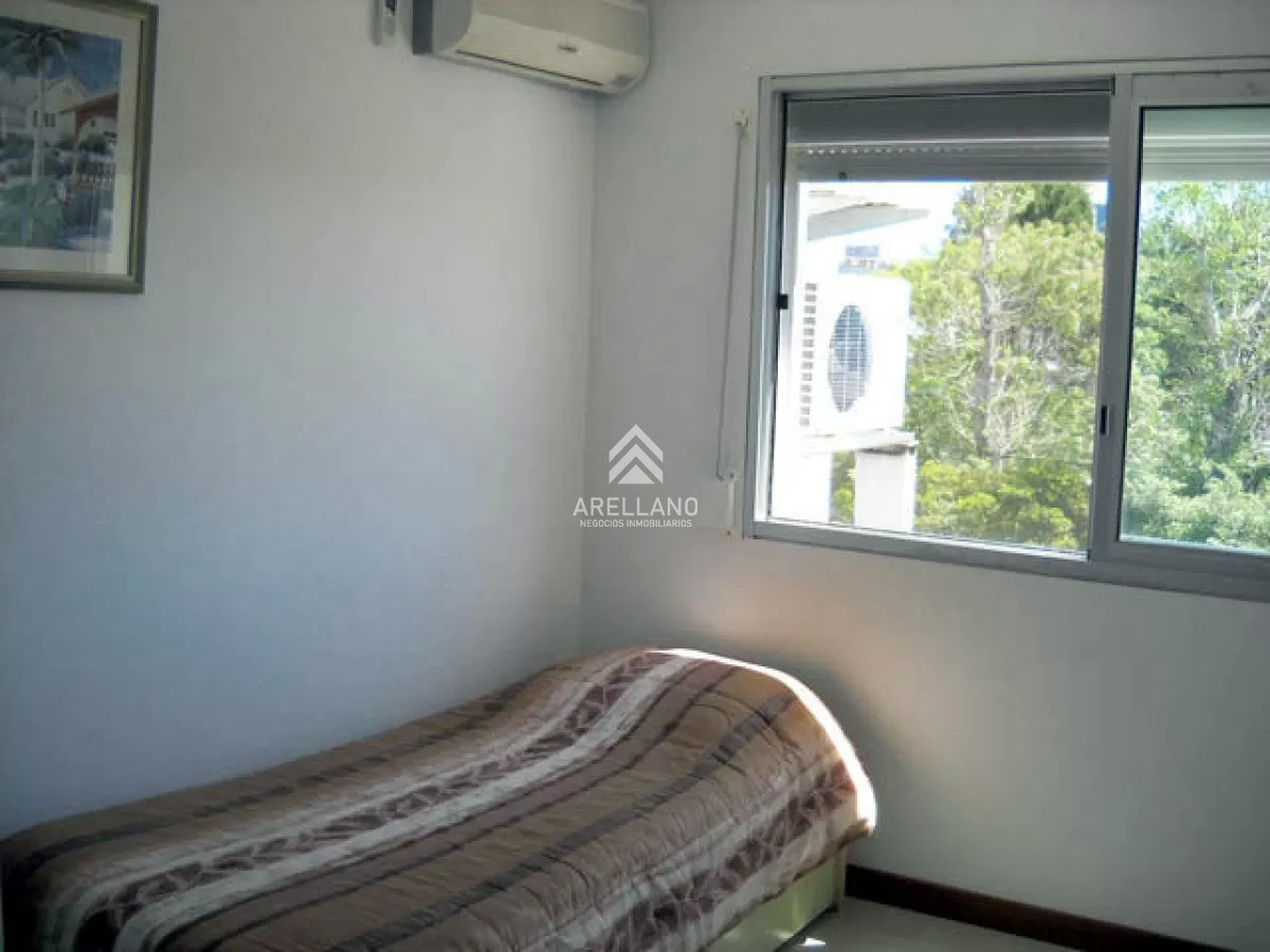 Apartamento ID.4410 - Venta apartamento 2 dormitorios moderno y luminoso con terraza y cochera Aidy Grill Punta del Este
