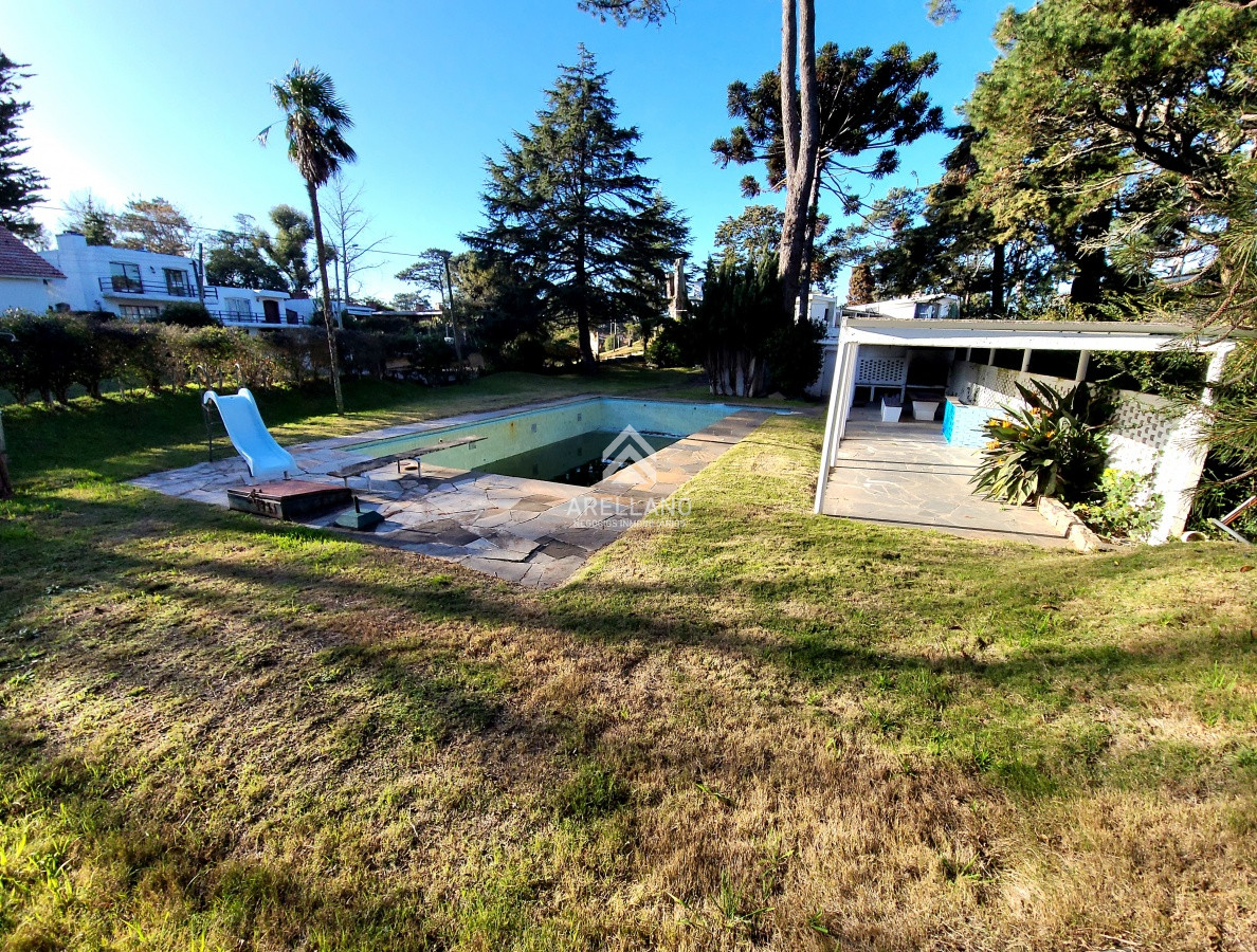 Casa ID.1288 - Venta casa 3 dormitorios y dependencia 