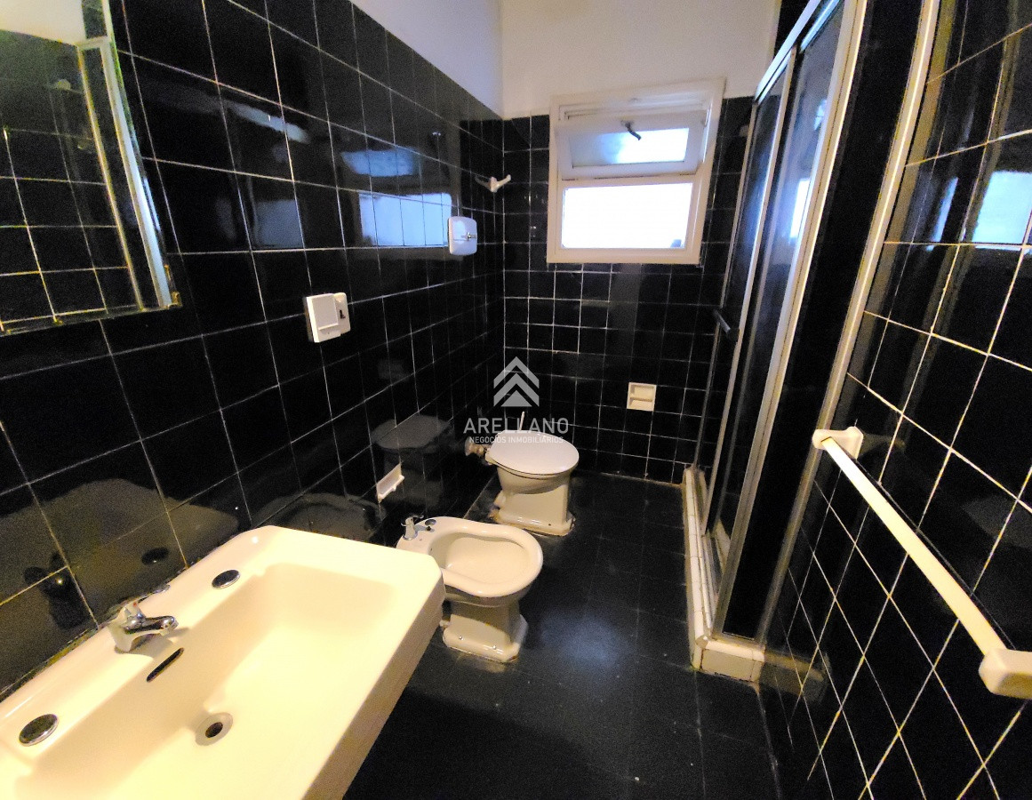 Casa ID.1288 - Venta casa 3 dormitorios y dependencia 