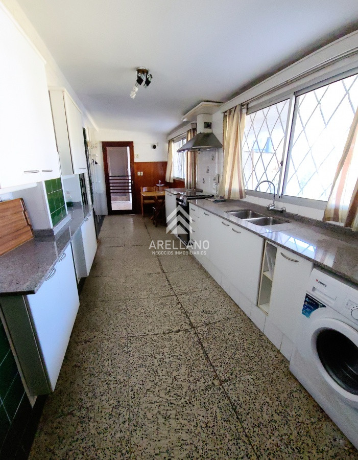 Casa ID.1288 - Venta casa 3 dormitorios y dependencia 