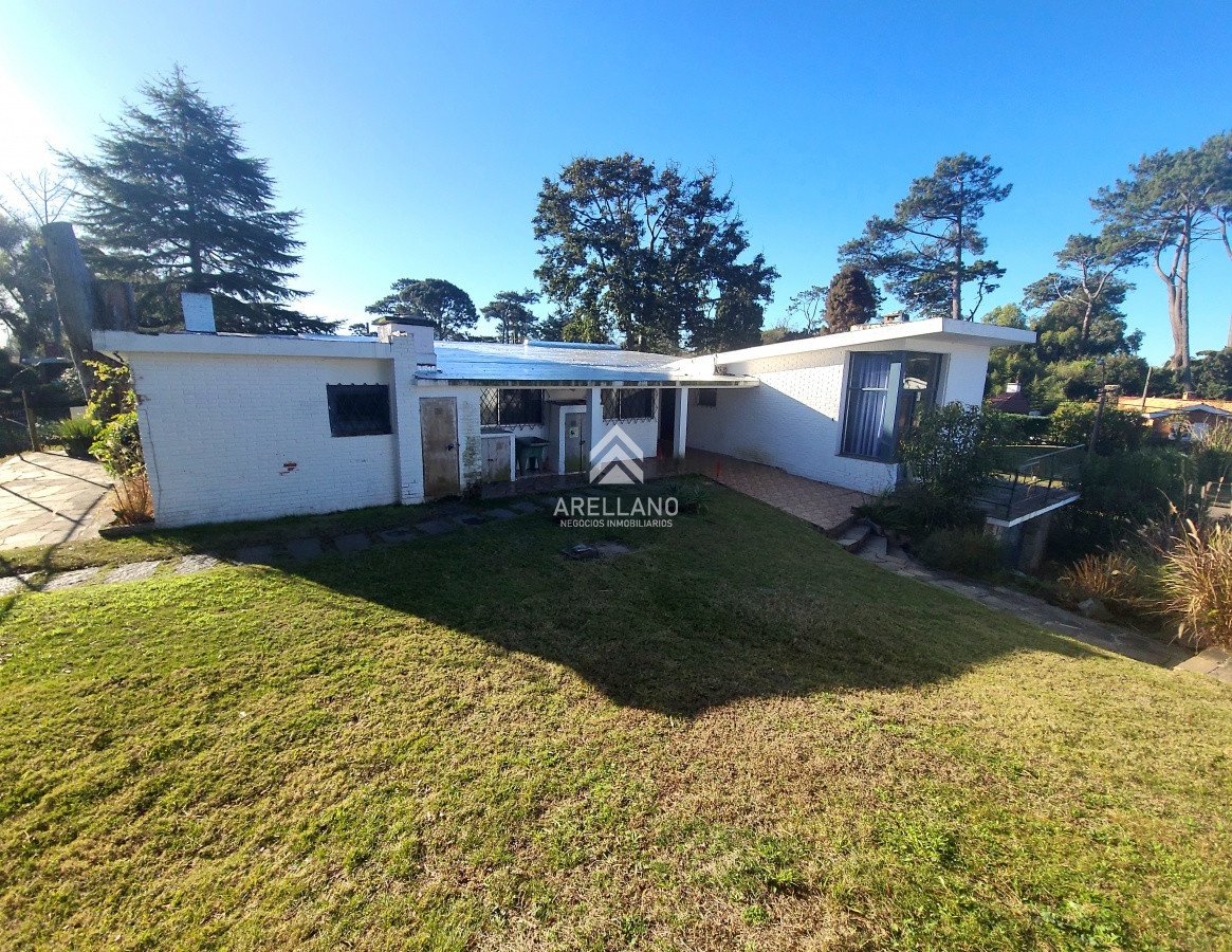 Casa ID.1288 - Venta casa 3 dormitorios y dependencia 