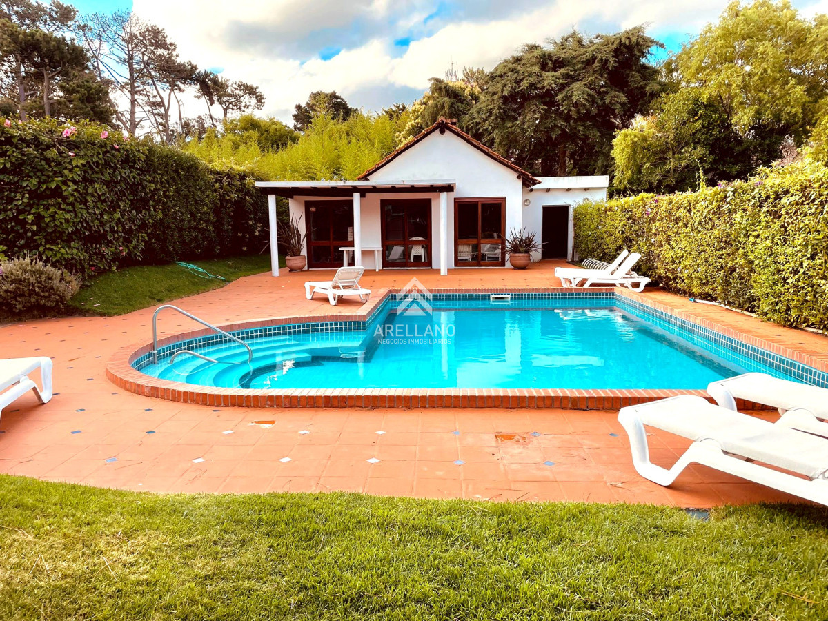 Apartamento ID.6013 - Apartamento amplio 3 dormitorios en Playa Brava garage piscina cerca del mar Punta del Este