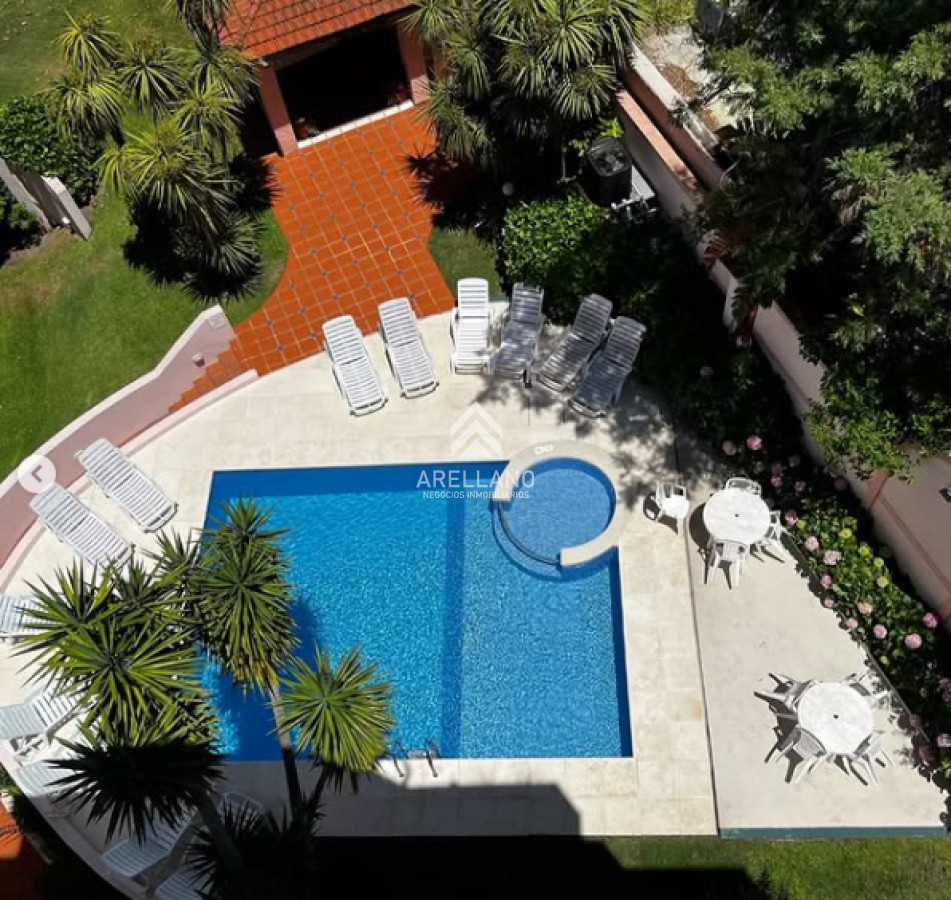 Apartamento ID.2510 - Venta Penthouse con barbacoa de uso exclusivo Playa Mansa Punta del Este