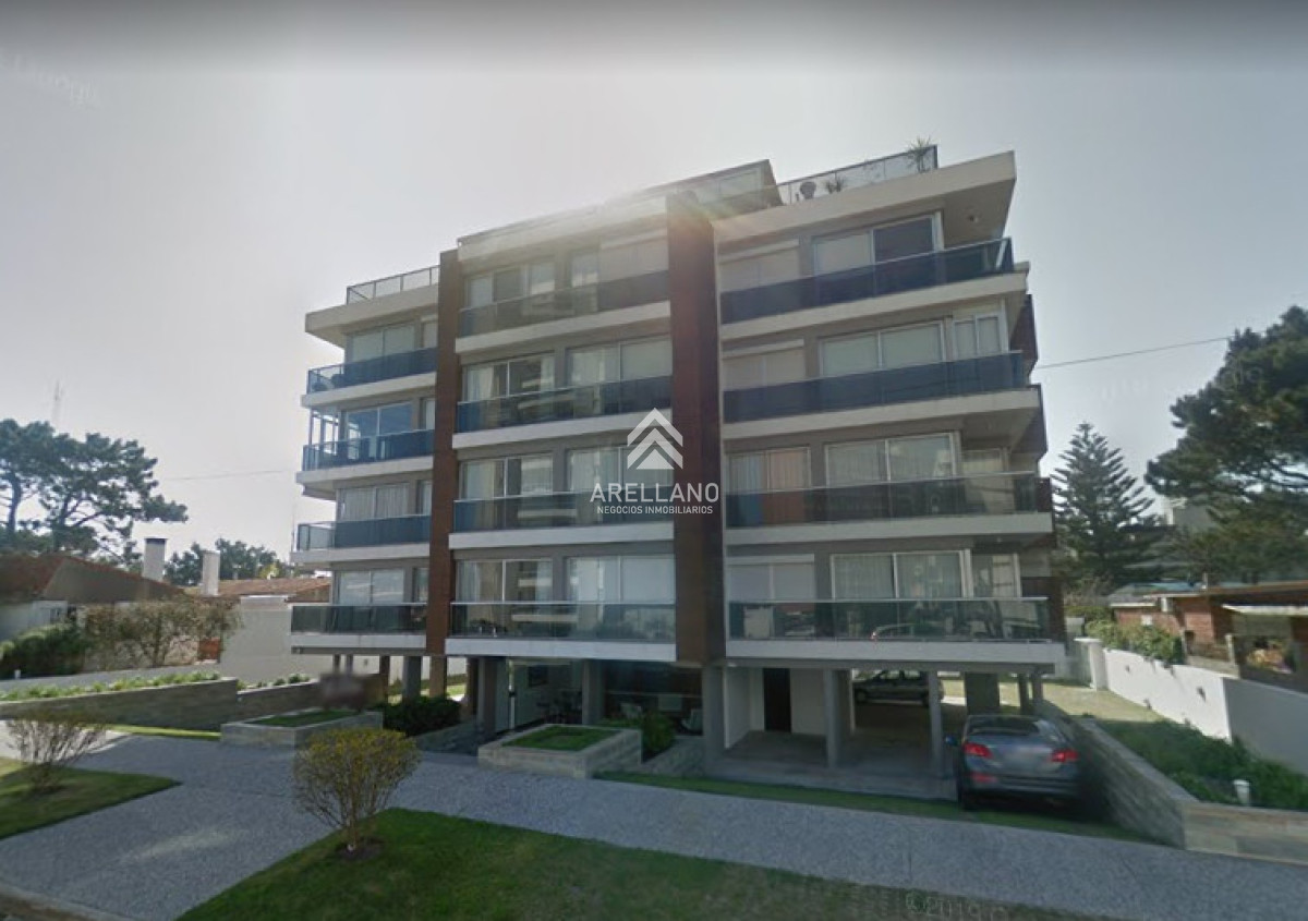 Apartamento ID.4410 - Venta apartamento 2 dormitorios moderno y luminoso con terraza y cochera Aidy Grill Punta del Este