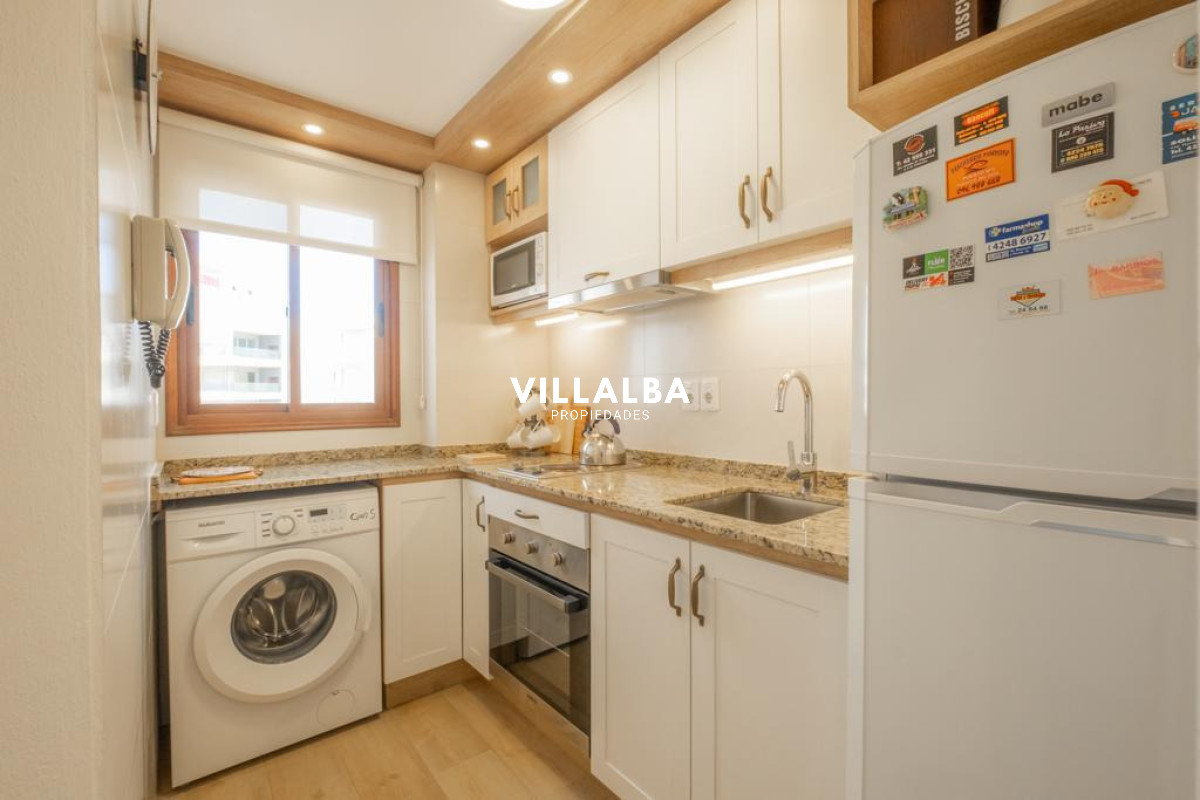 Apartamento ID.4144 - Apartamento 2 dormitorios Vista infinita al mar primera líneA con garage Playa Mansa Punta del Este