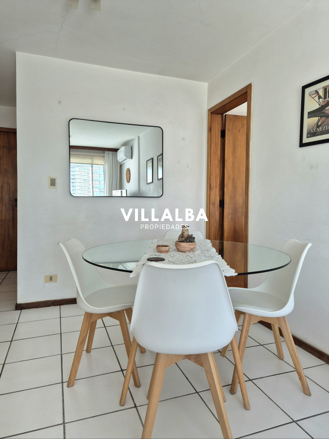 Apartamento ID.4045 - Apartamento 1 dormitorio en venta cercano al Mar terraza y cochera Playa Mansa Punta del Este