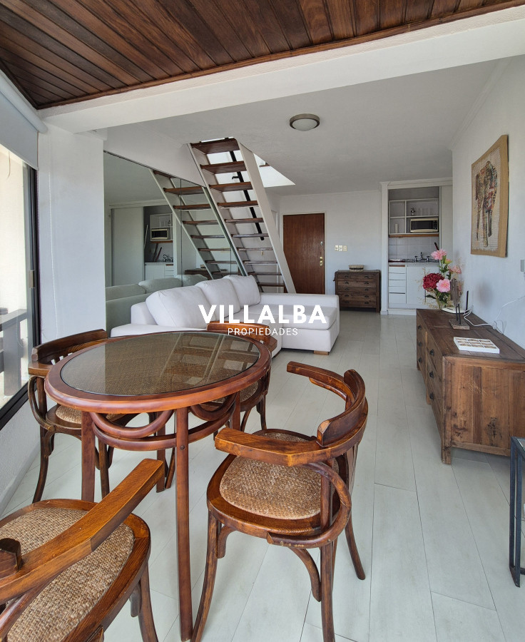 Apartamento ID.2537 - Oportunidad Duplex-Penthouse Península 3 dormitorios 2 baños garage
