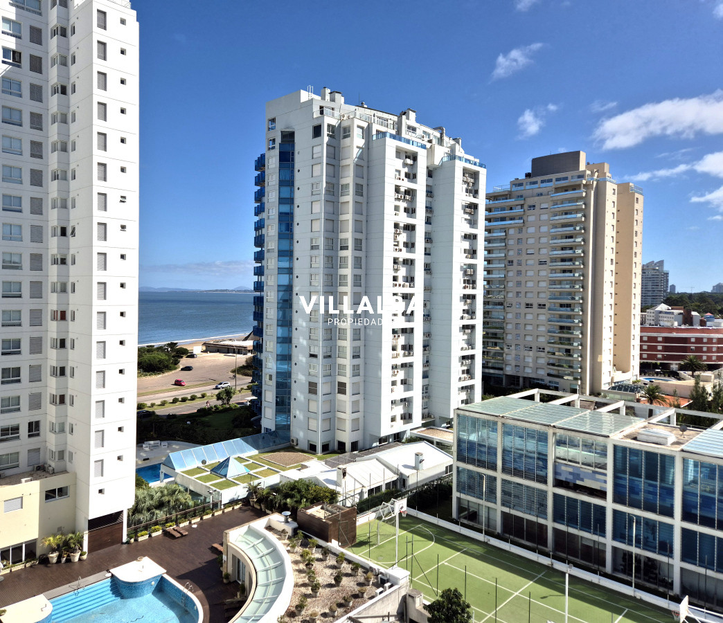 Apartamento ID.3555 - Apartamento a estrenar venta 1 dormitorio frente a metros del mar terraza garage Playa Mansa Punta del Este